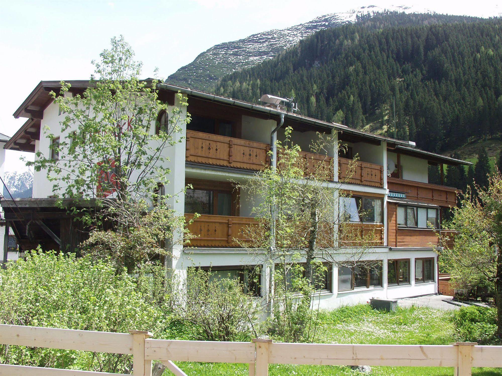 Appartements Steinbock - Ski-In & Ski-Out Tux Esterno foto
